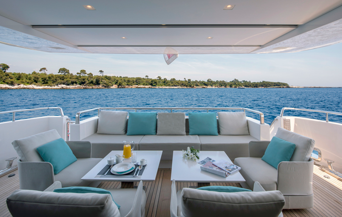 Charter yacht Sabbatical rear deck dining